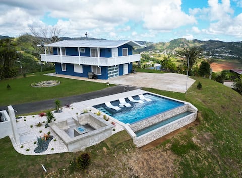 Luxury Villa w/ Heated Pool + Views •.