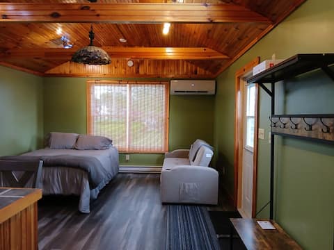 Top performing Airbnb: The Hut in Inverness, Subd. B