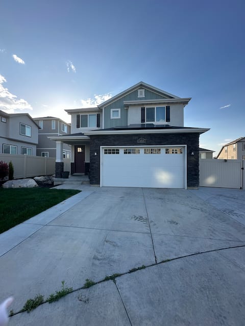 Beautiful 2 BRD House