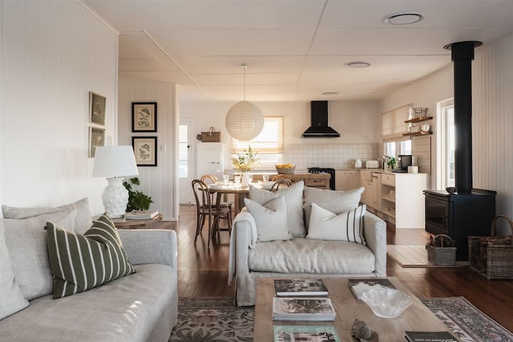 Elsie’s Cottage. Luxury Listing.