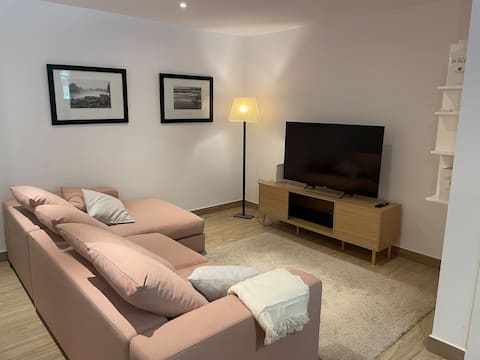 Top Airbnb: Modern and spacious apartment en Arenas De San Pedro