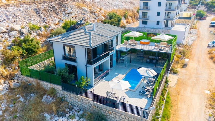 #PeacefulSummerVacationUnderTheBlackRoofOfMyVilla#