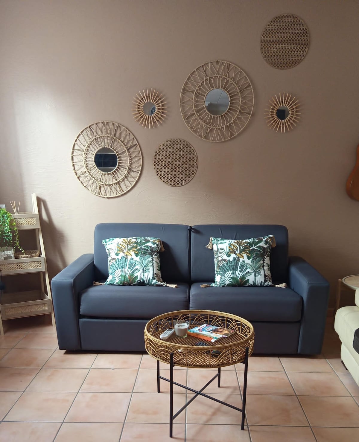 Top Airbnb: Charming apartment 5 min from the beach. à Port La Nouvelle