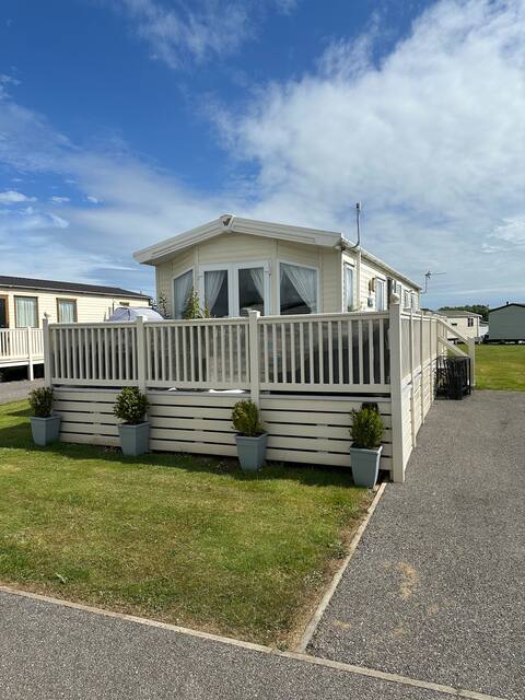 Ocean Breeze Holiday Lodge