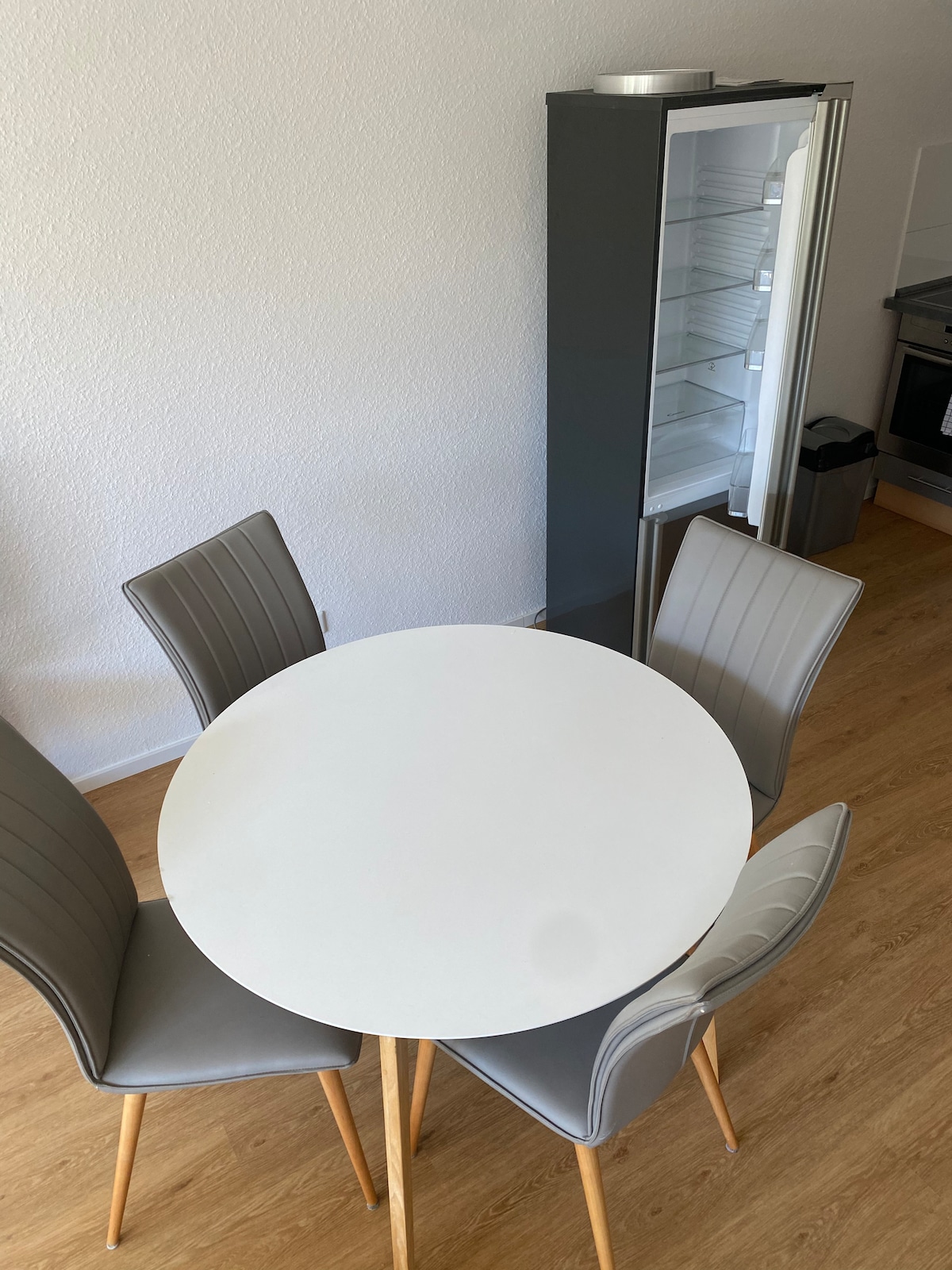 Successful Airbnb property: 2-room in the heart of Opladen in Opladen