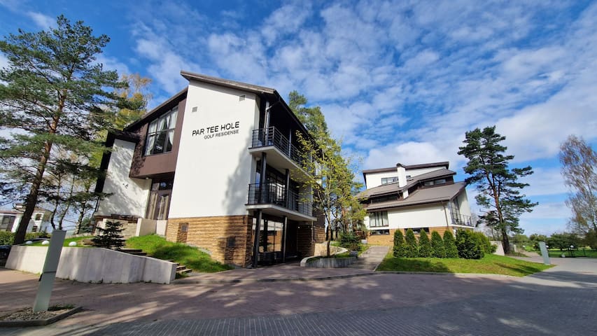 4 apart CONDO vs banquet hall