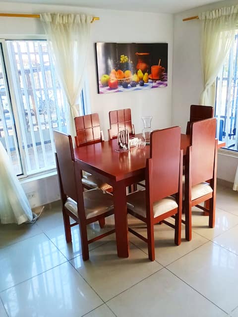 Top Airbnb: Enjoy! Ground floor apartment + parking in Ciudad 2000