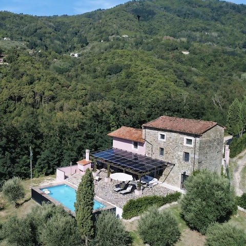 Tuscan Villa La Selva • Pool & Housekeeping