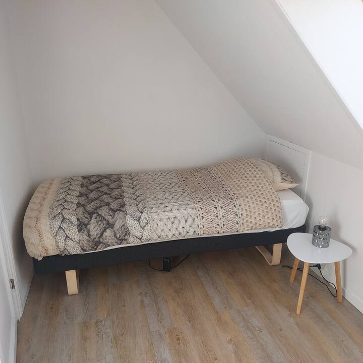 საძინებელი 3