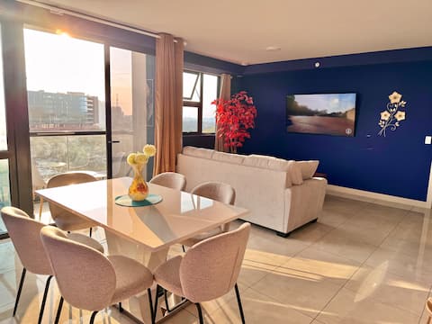 Luxury PH • Modern Comfort, City View in La Sabana
