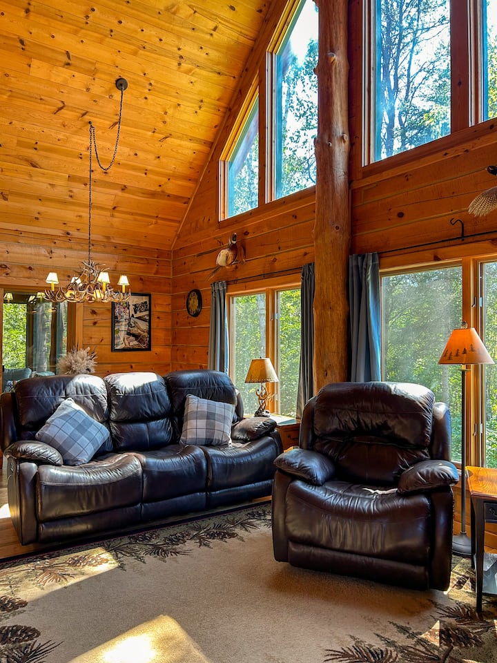 Rustic Pines Lodge - Bike/hike/atv From Driveway! - Hayward, WI
