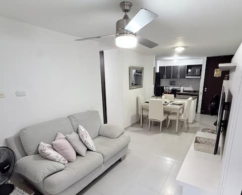 Top Airbnb: Via 40 / Malecón: 15% off weekly and 25% off monthly in Norte Centro Histórico