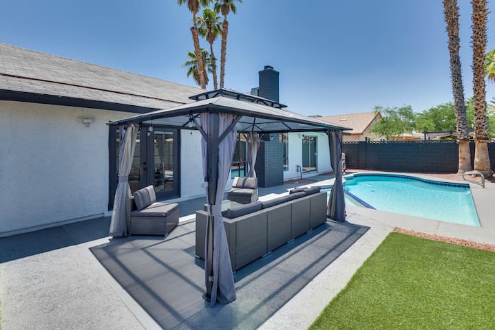 King bed/E- fireplace/bbq grill/live tv/decaf/slp8