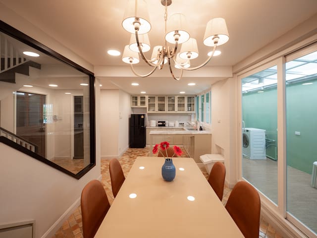 Private 4 BR Home Heart of Bkk w/ Full amenities gallery image 3