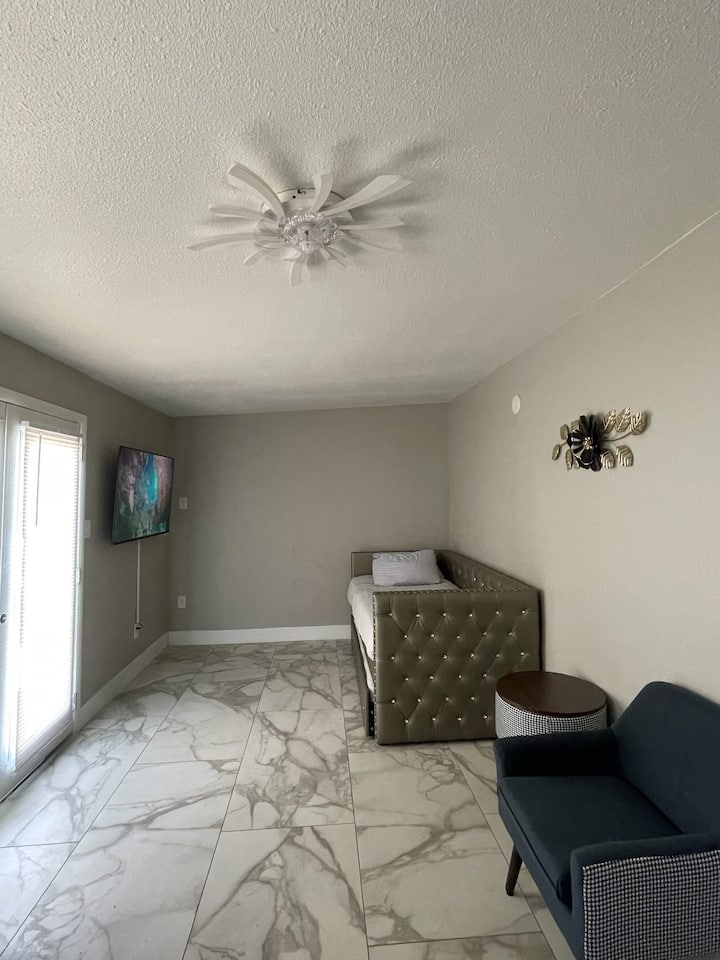 მისაღები ოთახი