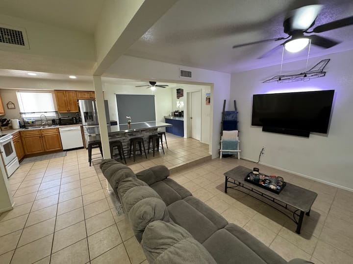 Home Base For All Of Havasu's Adventures - 哈瓦蘇湖城
