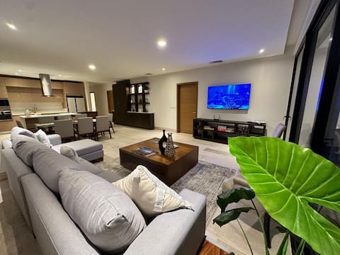 Beautiful and spacious apartment at Velamar.