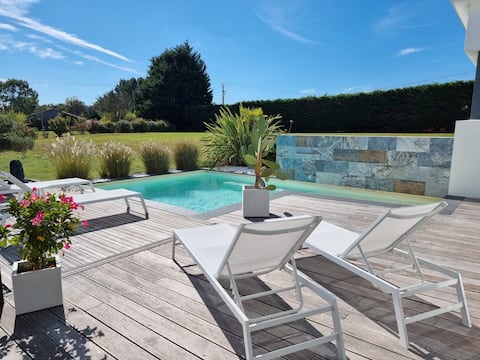 MINA villa with private pool near sea