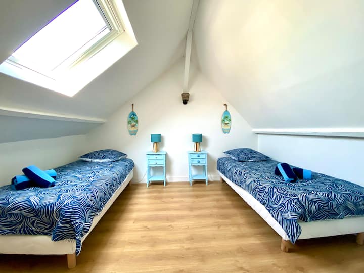 Спалня 2 : 2 легла 60*90 см