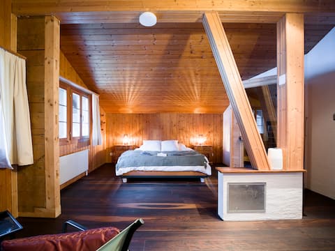 Cozy Chalet Milital with Mountain View
