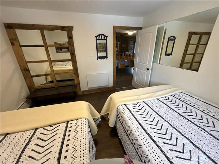 Პირველ სართულზე 