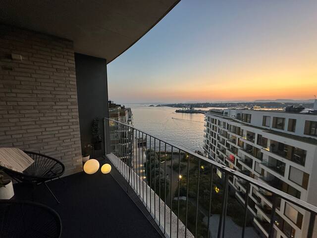 Luxurious 2bedroom penthouse w/spectacular seaview gallery image 3