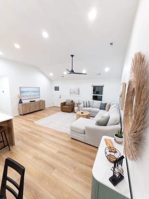Successful Airbnb property: Salty Oaks Cottage-New Home Nags Head, OBX in Nags Head