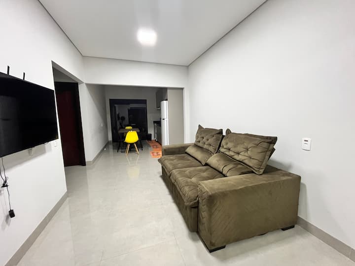 Casa Completa Com Ar Condicionado E Quintal Amplo. - Sorriso