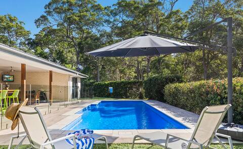 5 Bedrooms, Sleeps 12, 5 min walk to beach