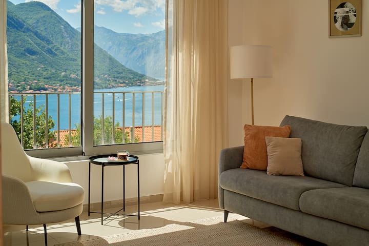 Panoramic Apartment With Pool - コトル