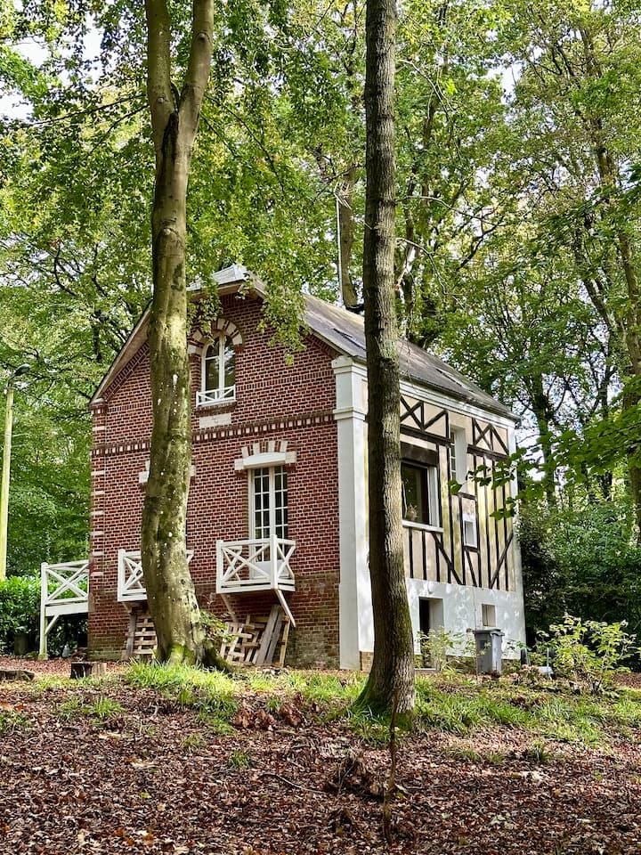 Charming House in the Bois de Cise Available Oct. 18–23