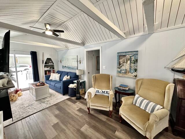 Carole’s Coastal Hideaway – Shediac gallery image 4