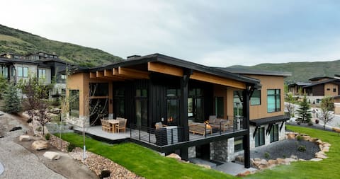 New Lux Mt. Views, hot tub, lake, Deer Valley
