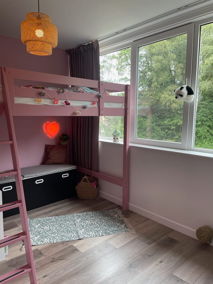 Cama alta de 140 x 200 