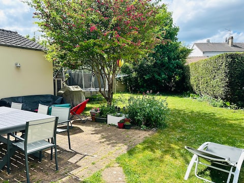 Family home with garden near Versailles