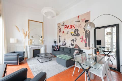 Successful Airbnb property: Mirabeau Apartment No. 8 in Aix En Provence