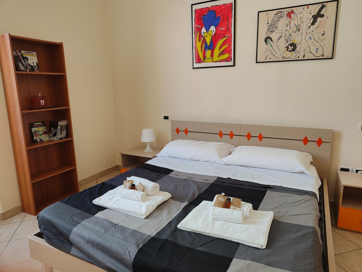 Apartamento en primera línea de playa en el centro de la ciudad -  Apartamentos en alquiler en Pescara, Abruzzo, Italia - Airbnb, image size:1200x900