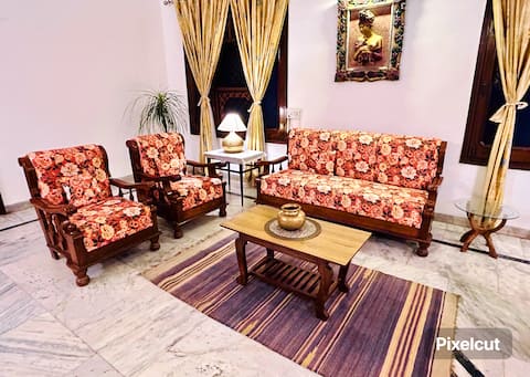 Then 2 - Oasis @ Vohra's Mansion