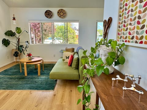 Popular Airbnb listing: Bright Modern Retreat/ UCSB/ Santa Barbara in Eastern Goleta Valley