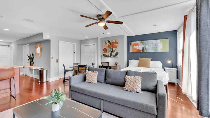 Cozy Studio | Old City | 2bed |Independence Hall - National Park, NJ