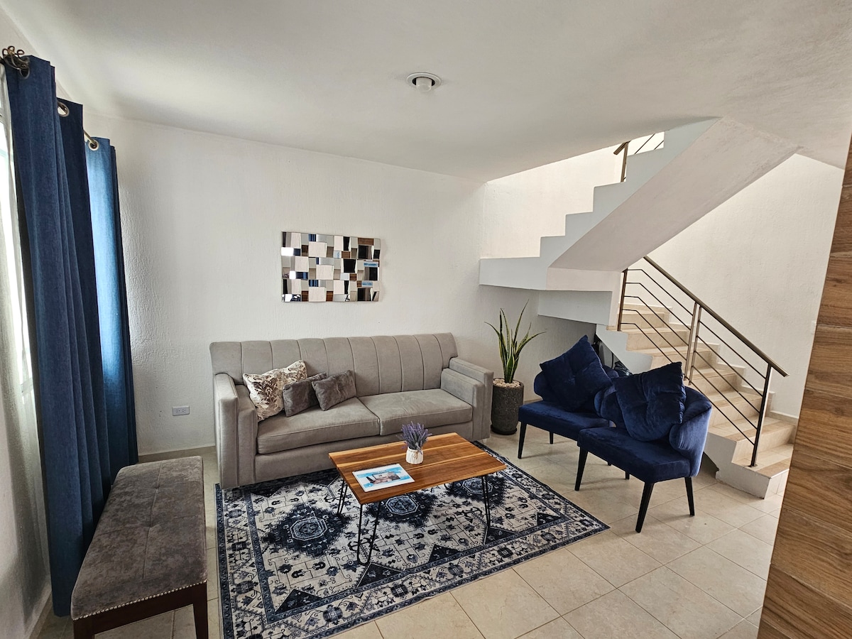 Top Airbnb: Complete house with pool, maximum 10 people in Fraccionamiento Los Heroes