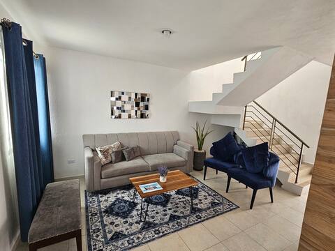 Top Airbnb: Complete house with pool, maximum 10 people in Fraccionamiento Los Heroes