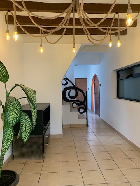 Maximum capacity 42 people/Downtown House