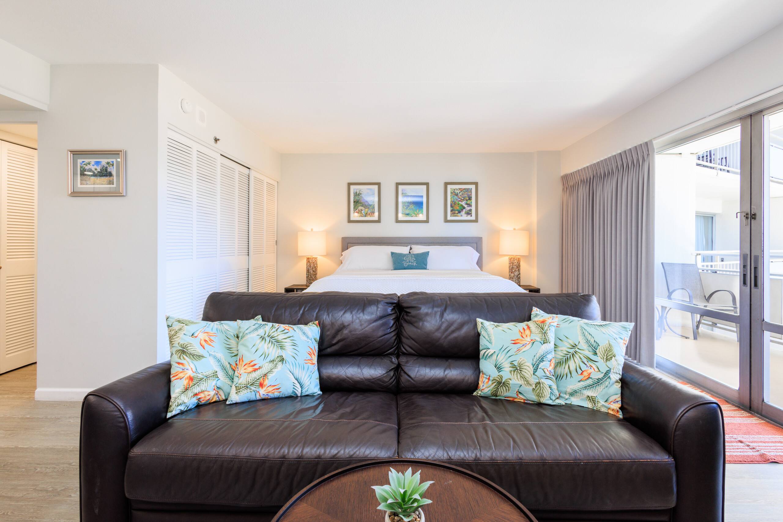Beautiful Ocean and Lagoon view condo-Free Parking - Photo 39