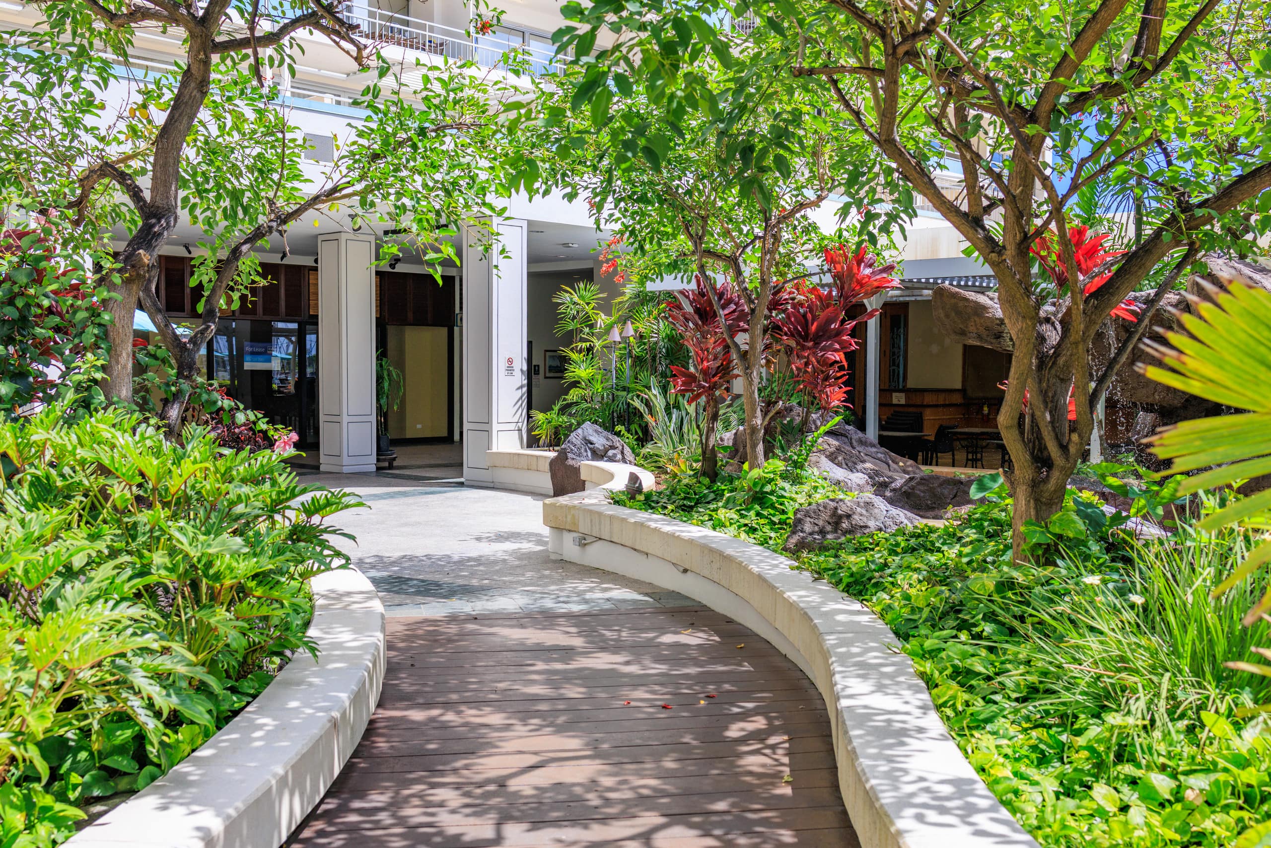 Beautiful Ocean and Lagoon view condo-Free Parking - Photo 35