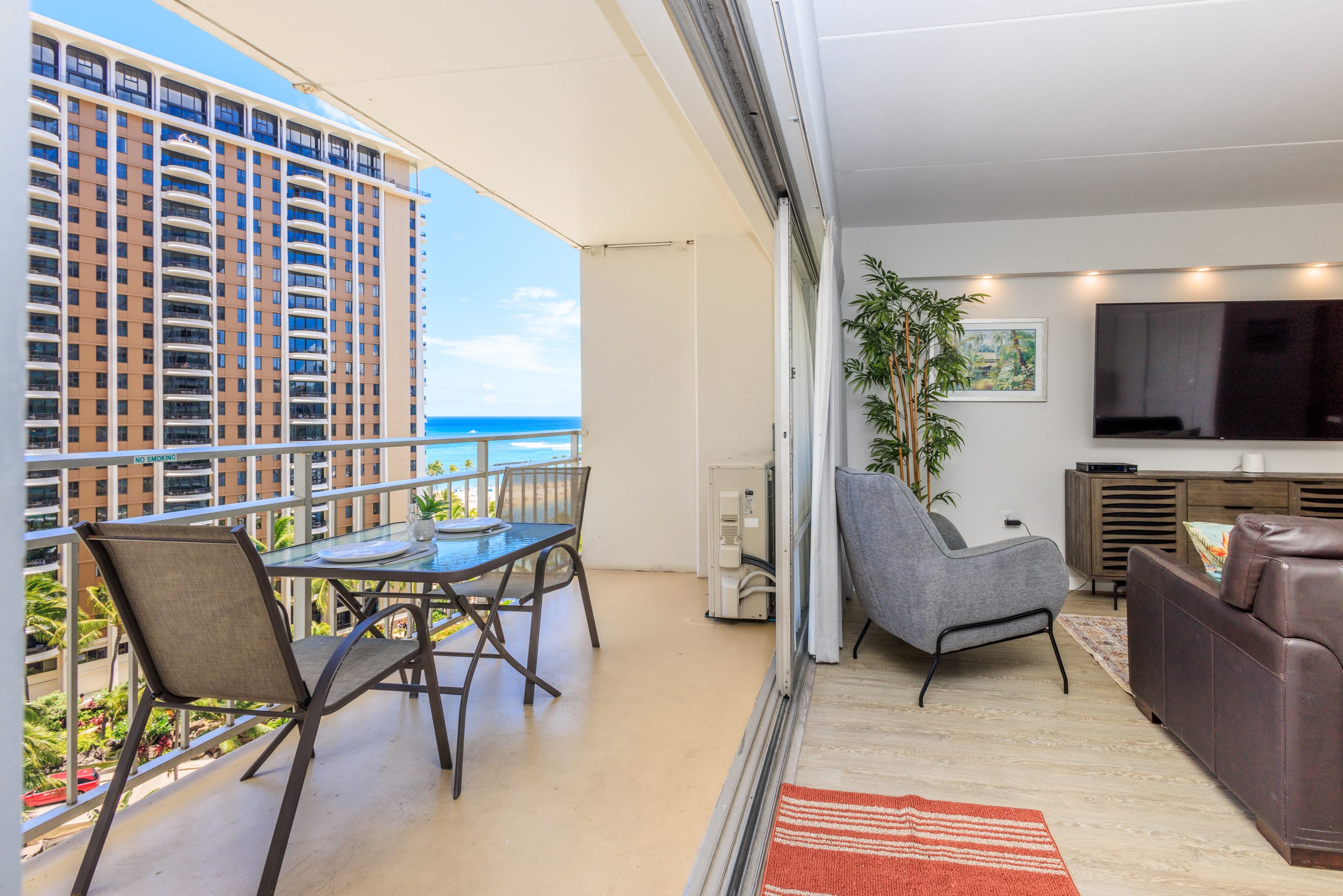 Beautiful Ocean and Lagoon view condo-Free Parking - Photo 25