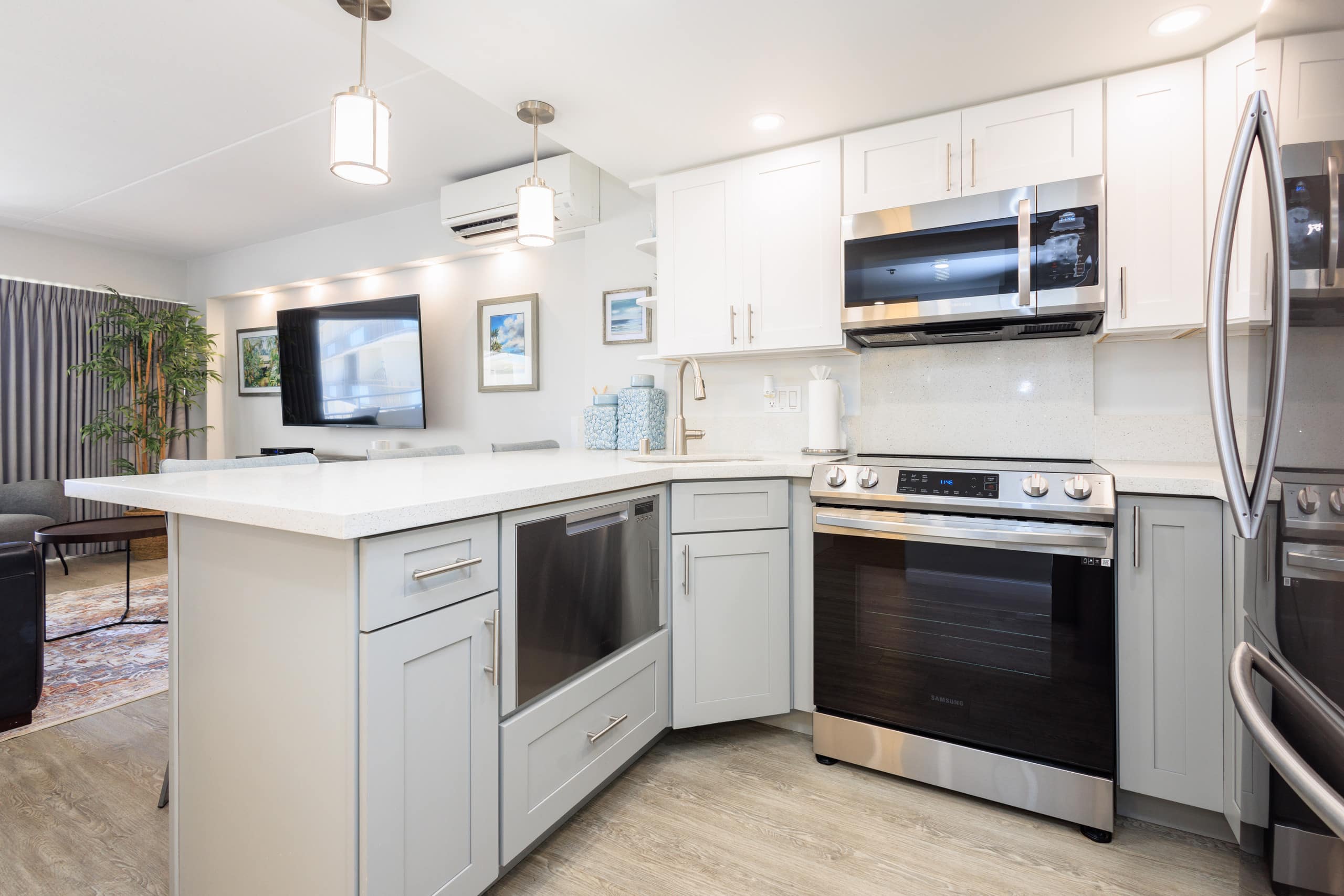 Beautiful Ocean and Lagoon view condo-Free Parking - Photo 15