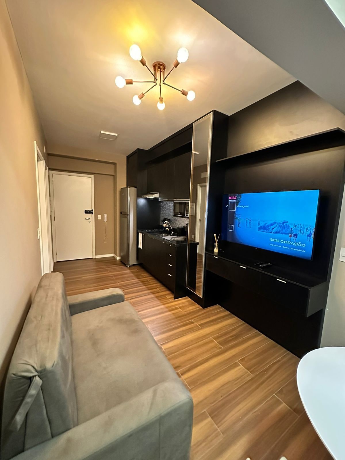 Top performing Airbnb: Charming apartment near Paulista in Consolação