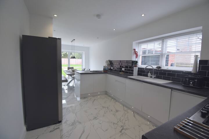 Bruff Cooper Ltd managed Airbnb listing 3