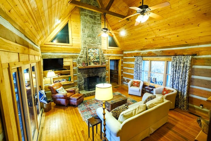 Scenic Getaway | Hot Tub & Mountain Views - Mentone, AL